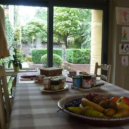 Alojamento de Acomodação e Pequeno-almoço Sparrow's Nest